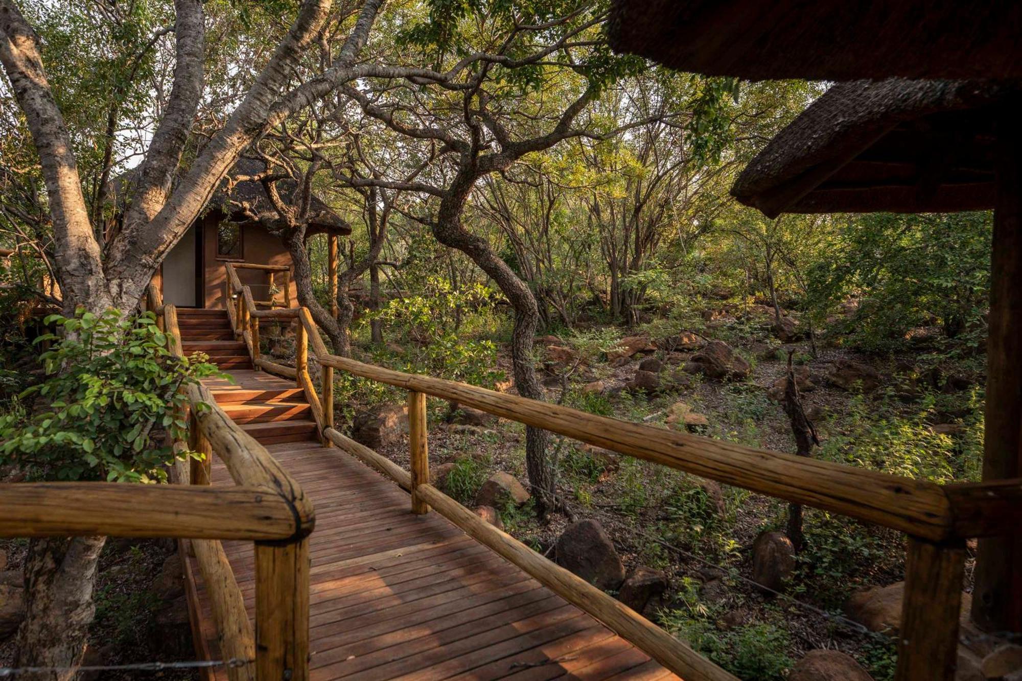 Tshwene Lodge Vaalwater Exterior photo