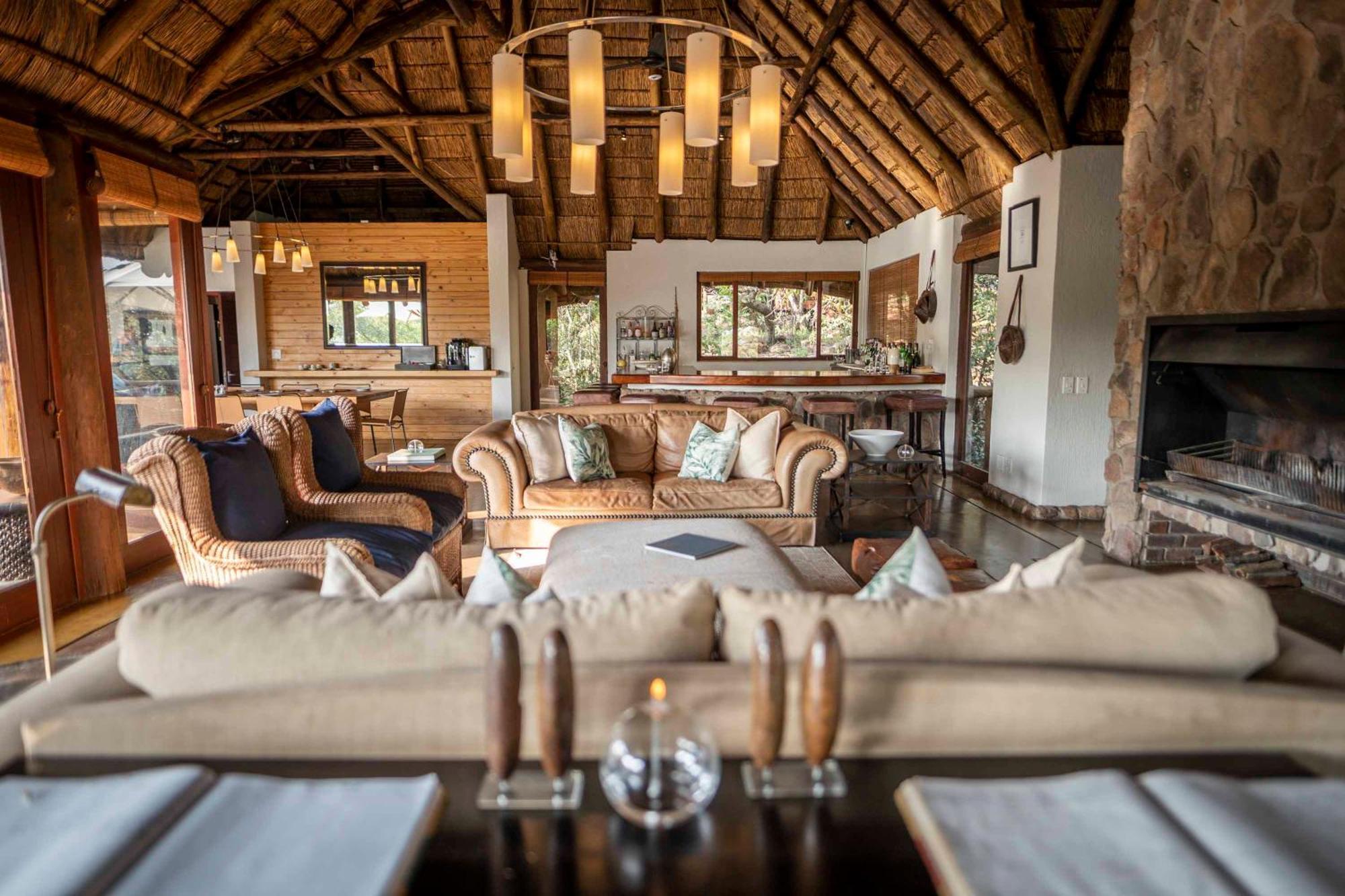 Tshwene Lodge Vaalwater Exterior photo